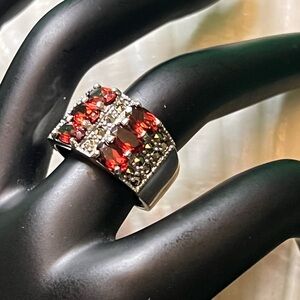 Vintage Sterling Silver Garnet and Marcasite Ring